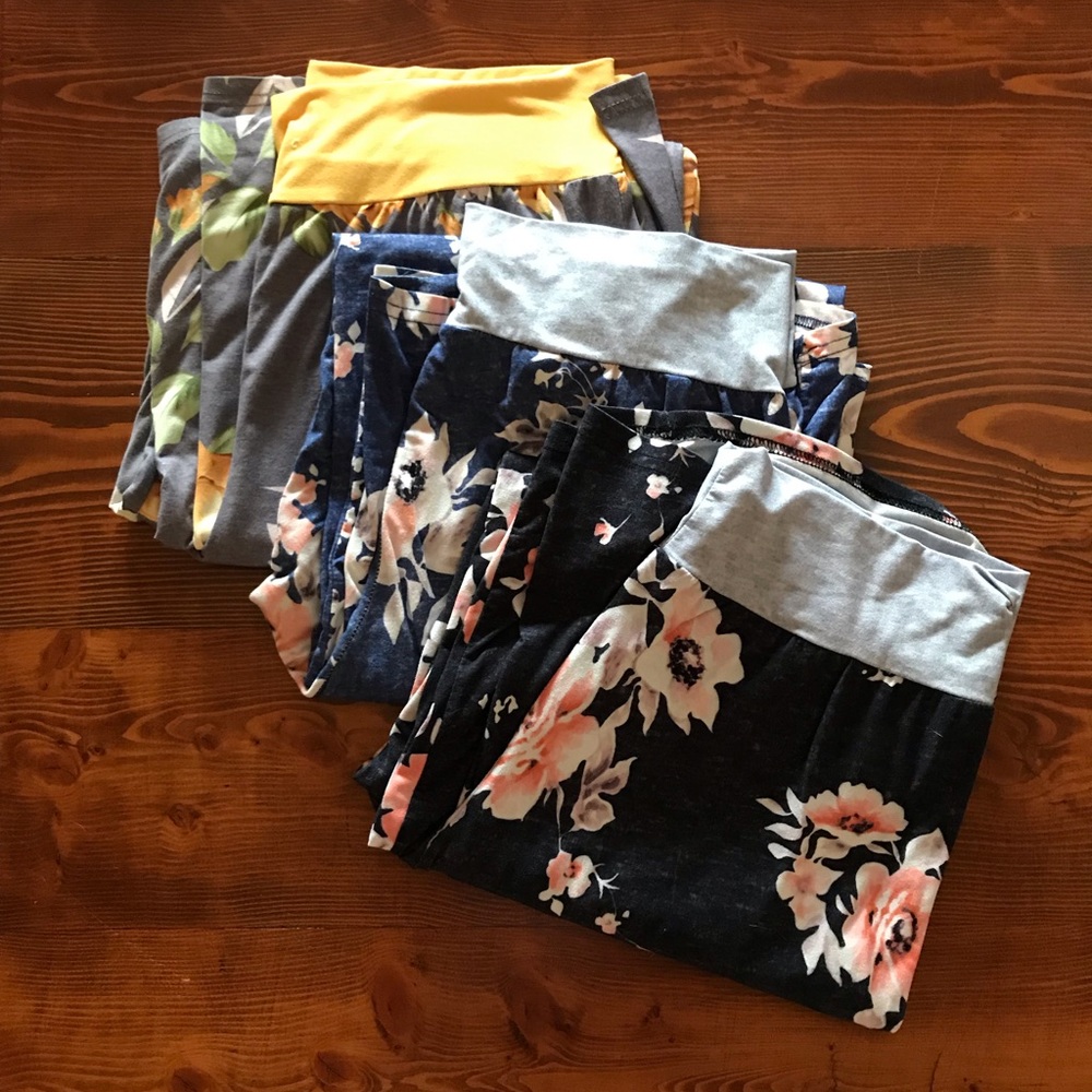 LOT of 3 comfy maternity floral lounge pants